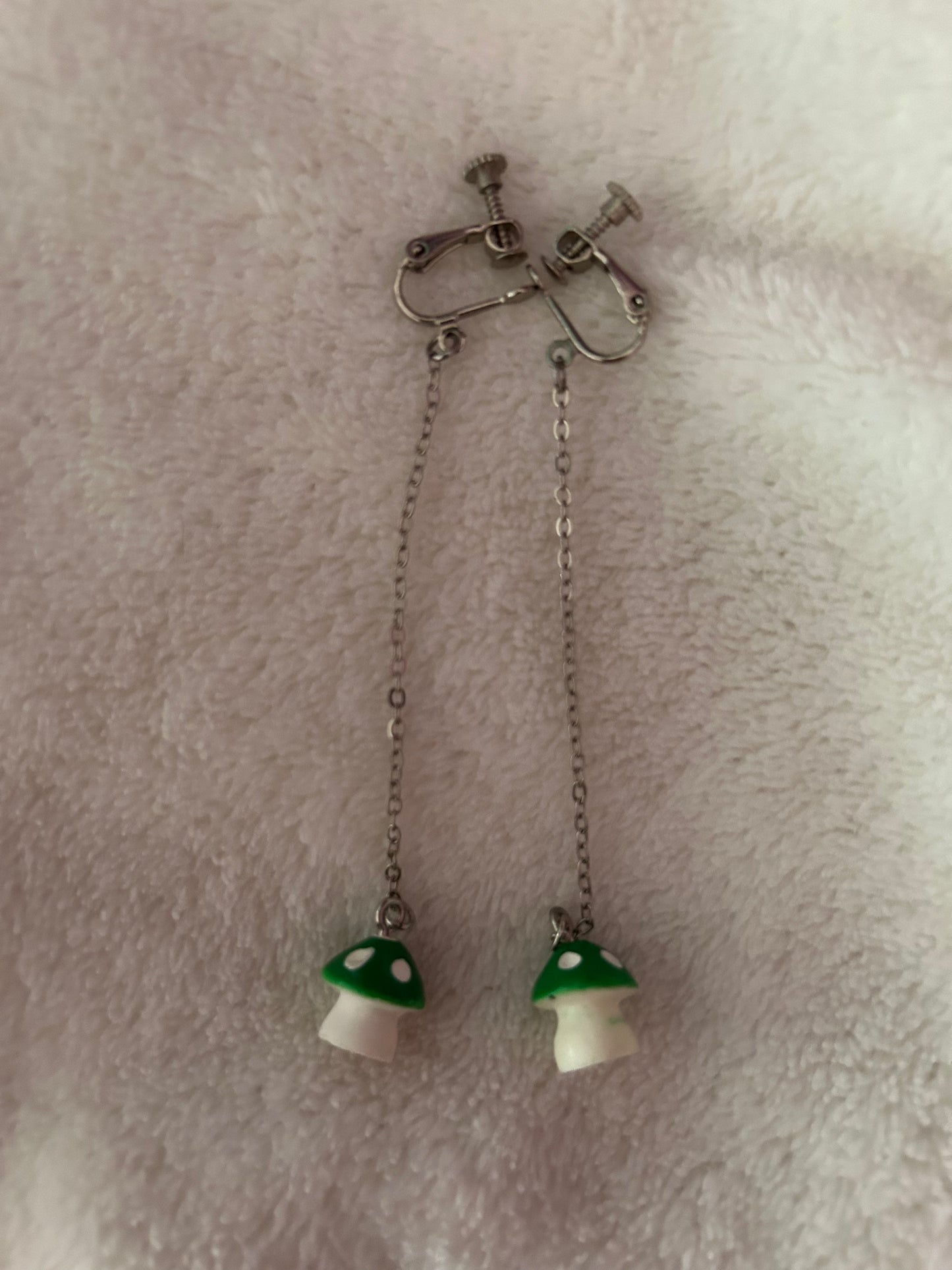 Lil Green Mushies (clip on)